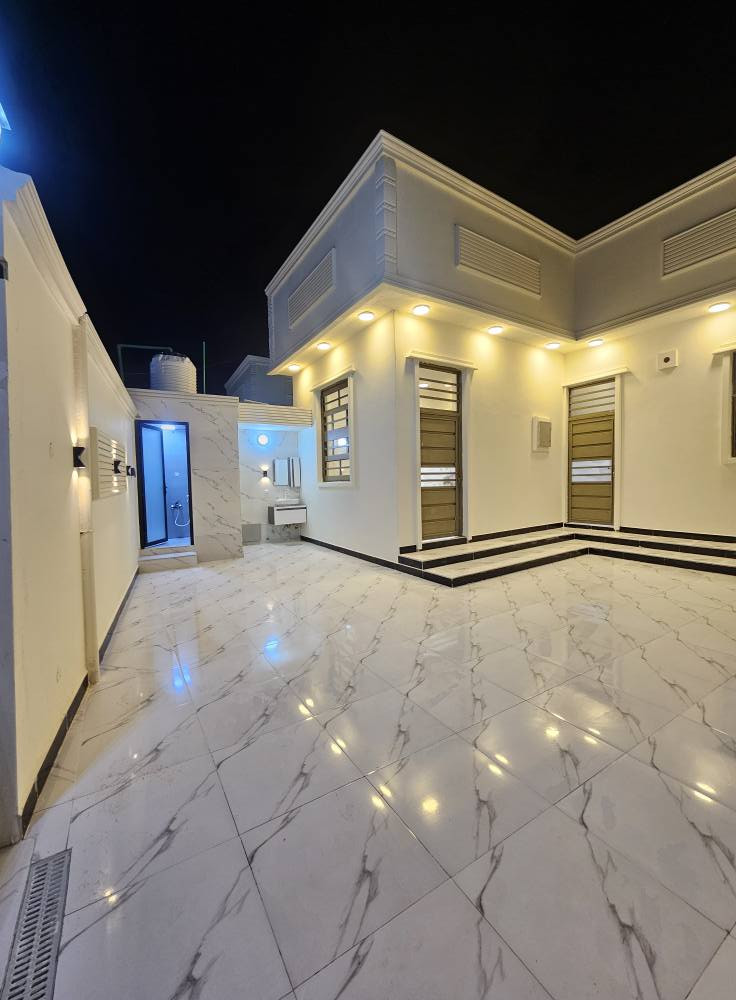 🏡 دار حديث للبيع – فرصة مميزة للسكن والاستثمار
📍 الموقع: البصرة / أبي الخصيب / محيلة
🔹 المساحة: 250 متر
🔹 نوع الملكية: طابو زراعي عراقي
🔹 حالة الدار: بناء حديث وجاهز للسكن
✨ تفاصيل الدار:
• 3 غرف نوم مريحة
• صالة كبيرة
• غرفة استقبال أنيقة
• مطبخ
• صحيات داخلية وخارجية
• كراج كبير للسيارة
• حديقة مناسبة للعائلة
💡 المميزات:
✔ جميع الخدمات متوفرة (ماء، كهرباء، مدارس، أسواق)
✔ موقع هادئ ومناسب للعوائل
✔ تصميم عملي وحديث
📞 للاستفسار: *********** البصرة, العراق
