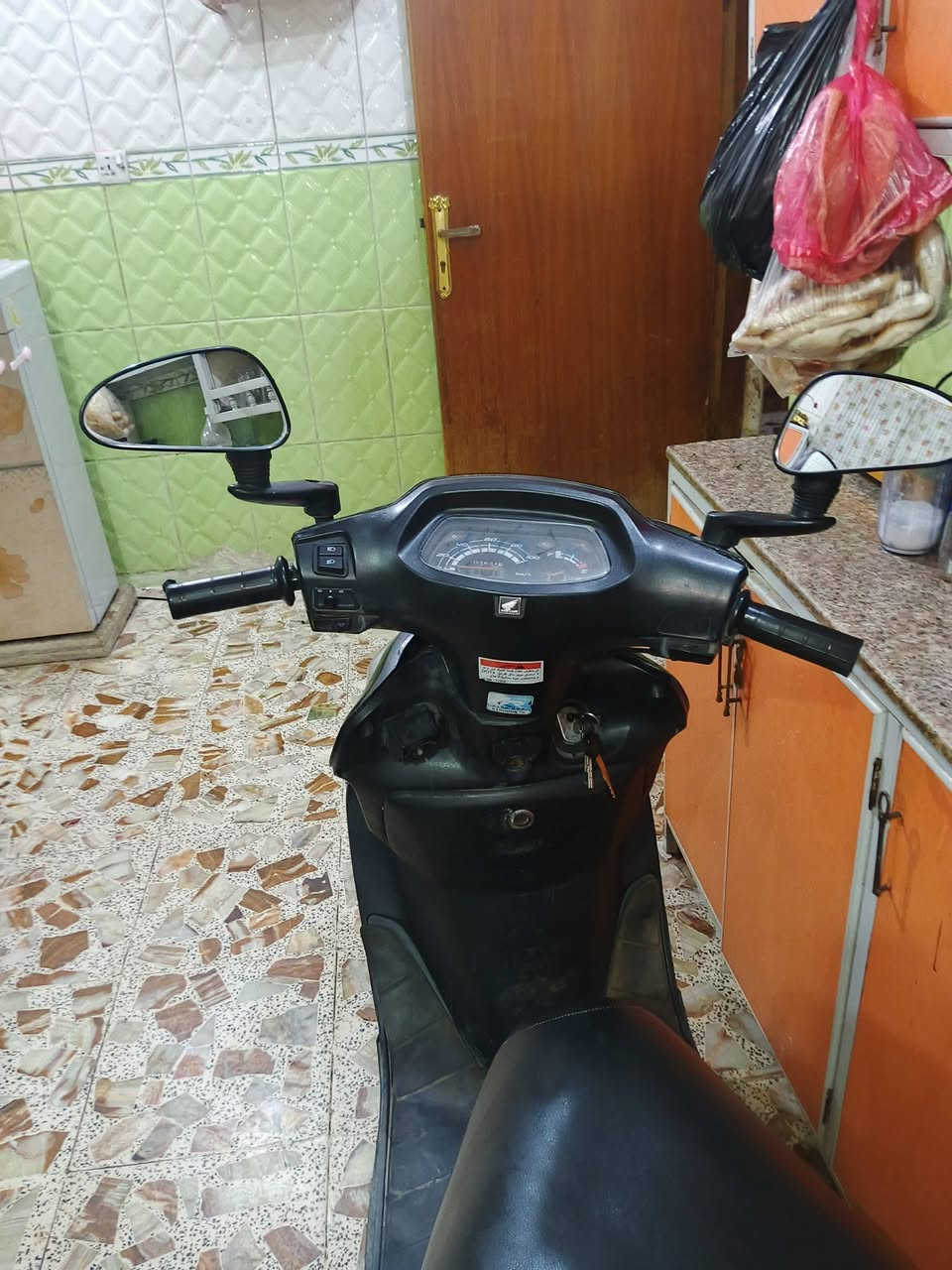 سلام عليكم دراجه سبيسي بيها دخانه كابريتر تعبانه ما تشتغل كوم حديد مكان بغداد الزعفرانيه الرقم *********** السعر 150 قفل

