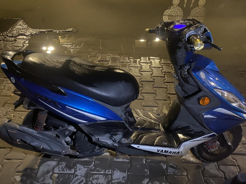 دراجه جيتي آر للبيع شاشه 3 ألوان دراجه نظيفه كلش مكفوله كفاله عامه وبيها اوراقها وكلش نظيفه وين متريد وديها تخم تايرات جديد دراجه نظيفه السعر مليون و200 للاستفسار على هذا الرقم *********** متواجد فقط واتساب او على الخاص
