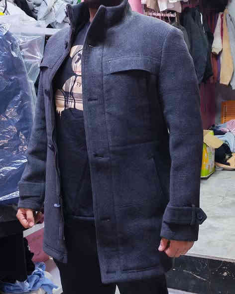 السلام عليكم توفرت كوتات رجالي شبابي صنع ايطالي فصال ايطالي سعر الكوت 15 الف ومتوفر توصيل لكافة انحاء العراق او عنوان المحل محاويل ناحية الامام خلف المحكمه للحجز خاص او واتساب ***********
