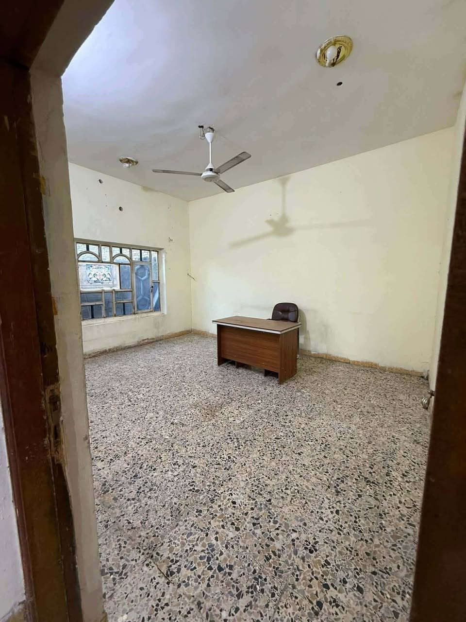 إيجار $ إيجار $🔅 السلام عليكم دار تجاري للأيجار يصلح سكن شركة أو مكتب أو روضة     
طابو صرف بناء نظيف جدا    🔅  🔆 كافة الخدمات 
⚜️ المســــاحة⚜️ 250م مع حديقة امام الدار مساحة 300م        
⚜️ العنــــوان ⚜️ حلة  ابي غرق حي الحسين  سنترع الشارع 

            🔆  الــتـــفـــــاصـيــــل  🔆
طابقين  يحتوي على غرفة نوم عدد6 كليدور صالة مطبخ مجمع صحيات داخلية وخارجية عدد 5 ماطور سخان عدد 2 كهرباء مولدة جاهزة بدون نقص    
🔱الــســعـــر  الإيجار   /// خاص      🔱  

⚜️⚜️⚜️⚜️⚜️⚜️⚜️        
((للاستفســار مراجعـة  # مكتب المستشار للعقارات _والمقــاولات_العامــة
  َنـستـقـبل جـمـيع الـعروض الـعـقاريـه ↪️
بـيع -شـراء - تـعـقيب - إجـازة بـناء - إفـراز- رهـن وكافة الدوانم الزراعية  والقطع والأراضي الزراعية-  ومن لديه دور شقق محال مشتملات للأيجار))
العنــوان : حلة / حي الامام علي الفرع المجاور لمطبعة حي الامام  أو مجاور قصابة  الاخوين   او الاتصال على الارقام.🟡🟡📞📞📞♾
 🔆📞***********
*******+
***********
***********
