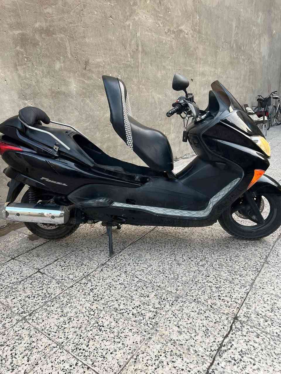 فورزه8️⃣0️⃣
بصمه
دراجه جديده وكامله
مكينه وكير كهربائيات كامله
مكاني بغداد الدوره ***********
السعر (مليون ١٠٠)
