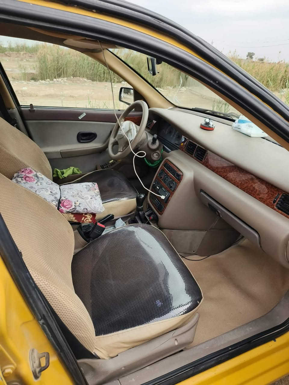 سمند 2012 رقم بغداد مكفوله كفاله عامه بيها بس الدوسات صبغ مصفره هيئه وغرامات جاهزه من كل النواحي تخم تاير حداديه جديده تبريد ثلج
مكان السياره واسط الكوت مركز مدينه 
السعر 43 وبيها مجال قليل
***********
