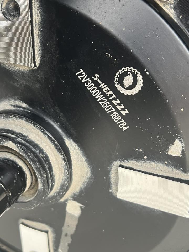 سلام عليكم دارجه للبيع ABR
دراجه حيلل نضيفه بطاريات شرط كلو شغل مابي اي نقص الملف 3000 مثلً ما امبين بل صوره لسعر 725 اوبي مجال لطيبن المكان حي سومر رقم الموبيل ***********
