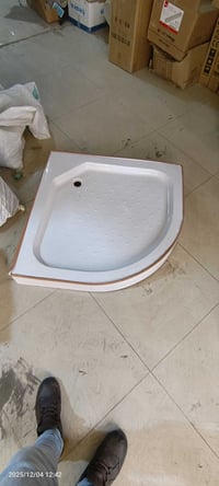 شاور فايبر كلاس حجم ٨٠ * ٨٠ غير مستخدم فقط مفتوح من الكارتون ومفحوص اخ...