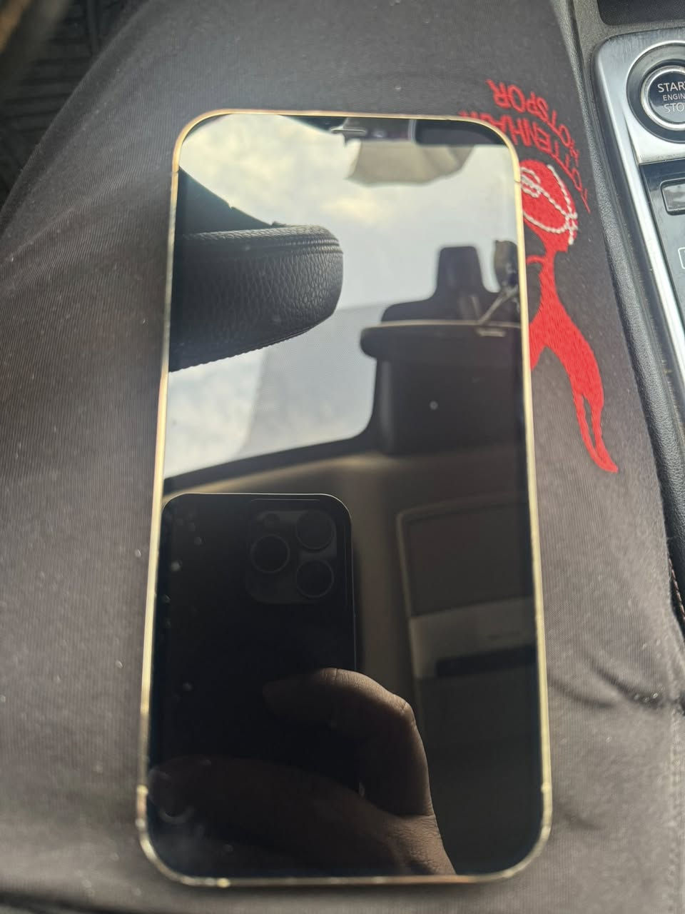 السلام عليكم ايفون 13 برو ماكس ذاكره 128 بطاريه 85 حقيقي جهاز ممصلح ابد جديد مع كارتونه السعر 650 الف 
وجهاز الاخر ايفون 12 برو ماكس 256 بي عطل بالبورد الجهاز شاصي وشاشه بطاريه 87الى 89 ماذكر بدون بورد للبيع سعره 250 الف جديد الجهاز او مراوس ايفون 14 برو ماكس او 15 برو ماكس
عنوان بغداد 
***********
