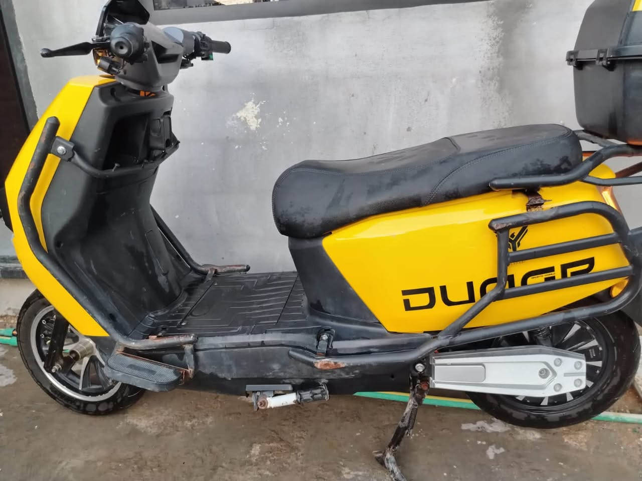 سلام عليكم دراجه شحن ٢٠٢٦ دراجه نضيفه مصارلي هواي من أخذته بصمه دراجه سعره بمليون وبيه مجال بصيط مكاني بغداد ***********
