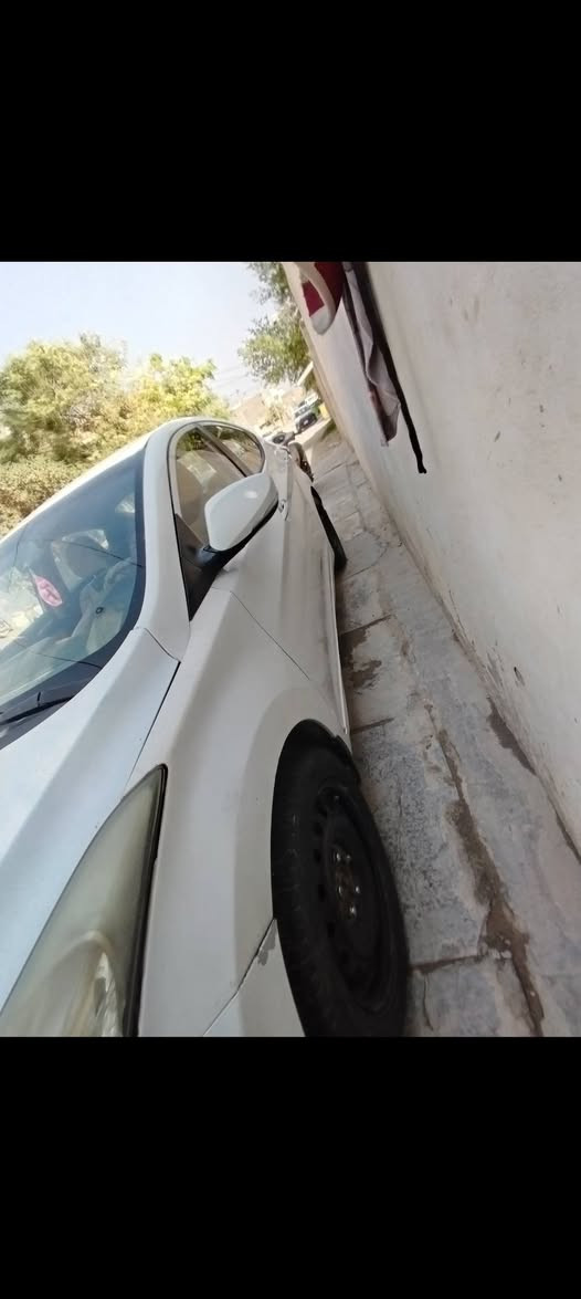 سلام عليكم
النترا موديل ٢٠١٤
سعرها ٨٠ وبيها مجال 
رقم موبايل ***********
