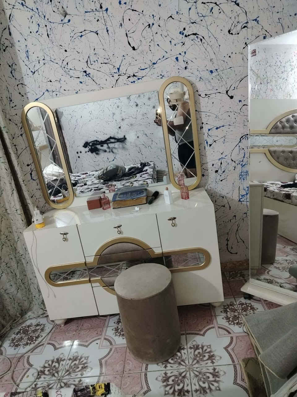 السلام عليكم عندي غرفه تركيا اتلاثه بيبان سلايت غرفه ثكيله كلش رايده 500 وبيها مجال بكانه بغداد الشعب شارع الصحة


**إذا كنت صاحب هذا الإعلان وتريد حذفه لأي سبب، رجاءا أرسل رسالة إلى الدعم الفني**