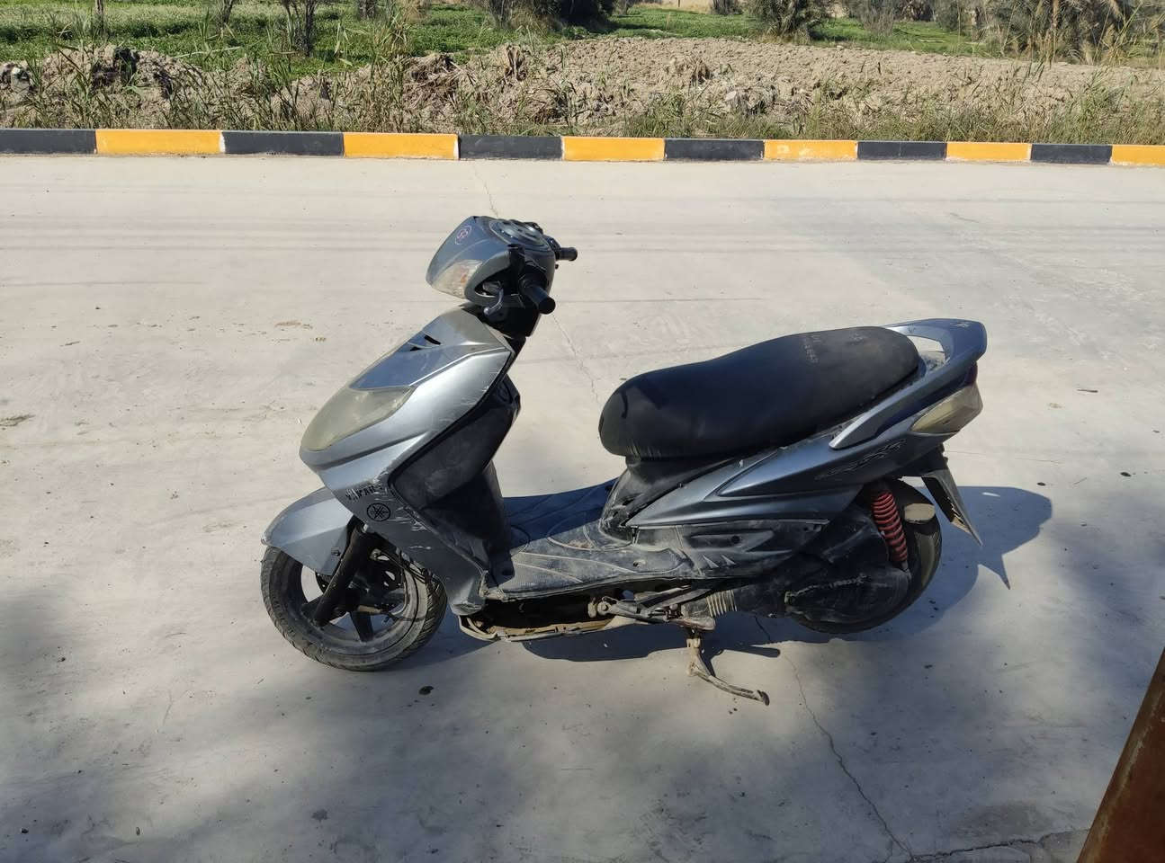 دراجة سكنس للبيع نضيفة ما بيهة اي عطل 400 مكان بعقوبة فلكة الامين الرقم *********** راسلني واتس ما اتواجد خاص
