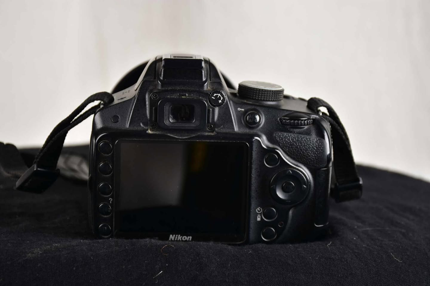 NIKON D3200
Lens 50mm f1.8
Lens 70-300 manual focus
550,000 IQD


**إذا كنت صاحب هذا الإعلان وتريد حذفه لأي سبب، رجاءا أرسل رسالة إلى الدعم الفني**