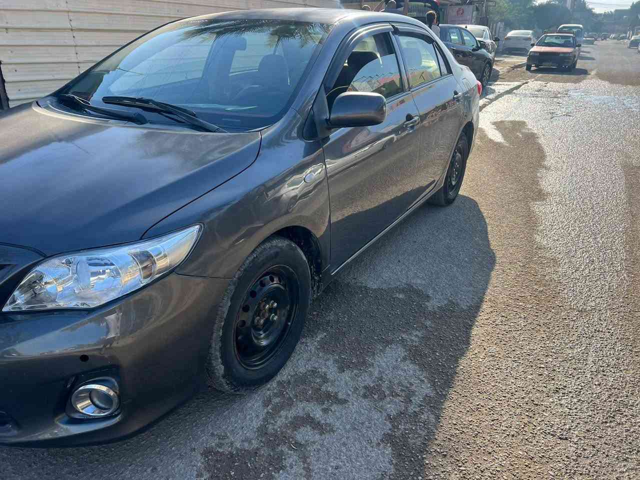 سلام عليكم كورلا 2013 وارد خليج محرك 1600 بيها بس بنيد بدون وبيه شبر بلجاملغ داخل وباب خلفي بارد السعر 115 وبيها مجال بسيط مكاني الغزالية ***********
