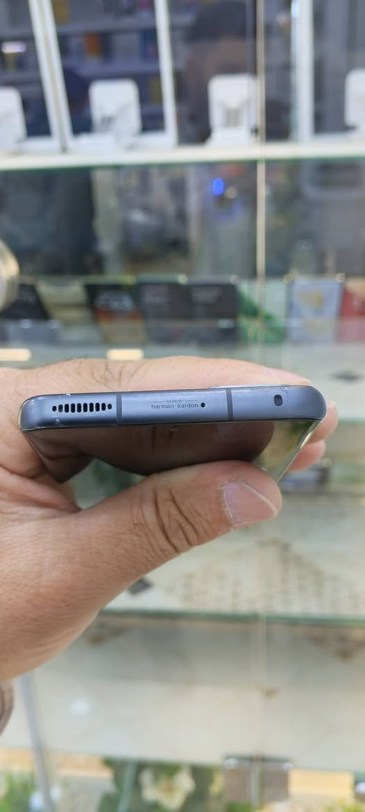xiaomi 12x

زاکیره 256 گێگاو ڕام 8+8 بەرزدەکرێتەوە بۆ ڕام 16 گێگا و شاشه ی Amolid و نوێبونەوەی شاشەی 120هێرتز و پرۆسێسەری snapdragon 870یی لەسەرە و سەماعەی ئیستریۆیە  و پاتری 4500ملی ئەمپێرە تەنیا شاشەی  ئەو پەڵەی هەیە کە لە وینەکاندا دیارە و بۆ ئیش  پێکردن هیچ کیشەی نیە و بەشەرت نرخی 90هەزار  قفڵ بێی مه عمەله

شوێن/چەمچه ماڵ + گەیاندن هەیه شمشمل, السليمانية


**إذا كنت صاحب هذا الإعلان وتريد حذفه لأي سبب، رجاءا أرسل رسالة إلى الدعم الفني**