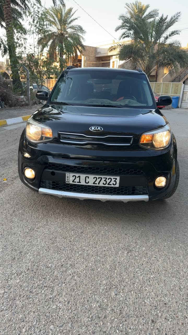 السلام عليكم 
صول موديل 2017 وارد أمريكي رقم سليمانيه جديد باسمي محرك 2000 السياره كلش نضيفه وجاهزه من كلشي مابيه اي نقص السعر 115 وبيه مجال مكان السياره بغداد الدوره الاتصال  
***********
