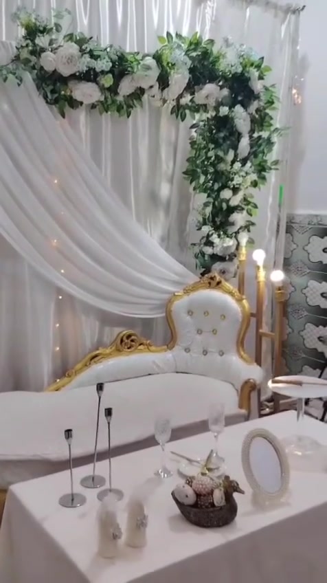 كوشات ايجارهن ع ٨٠
***********
