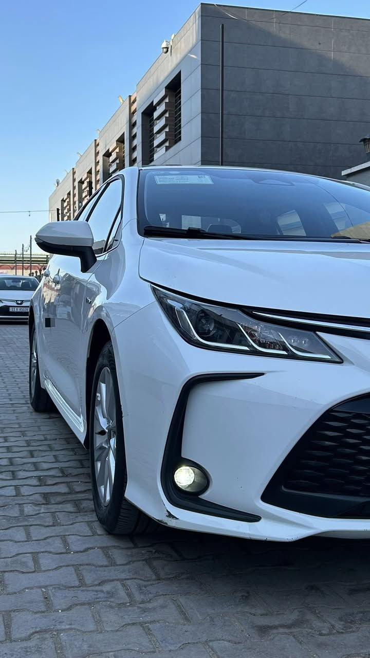 السلام عليكم

للبيع تويوتا كورلا هايبرد 

الشكل الخليجي 

🔸 موديل 2024 

ماشيه 25 الف 

✅ مكفوله من الصبغ والبارد والتبديل 

فقط رصعتين بسيطة موضحة بالصور

فول مواصفات 

كاعيات وسبير منازل 

سياره كلش جديده وبالعافية عالياخذها

السعر 143 

📍 مكان السياره بغداد حي الجهاد

***********
