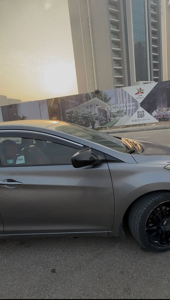 🚗 لأصحاب النظيف.. السلام عليكم إخواني، للبيع هونداي النترا موديل 2016 🚗
السيارة بحالة ممتازة جداً، نظيفة، وتحت إيدك وجاهزة من كلشي وما محتاجة أي مصروف. ✅

📌 الوارد: أمريكي. 🇺🇸

🎨 اللون: رصاصي مميز.

⚙️ المواصفات: عادية (ستاندرد) لكن بحالة شركة.

🛡️ الحالة: السيارة مكفولة كفالة عامة من كل شيء (محرك، كير، شاصي، غرق)، وجاهزة من الدعامية للدعامية.

🔍 شرط الفحص والمعاينة:

ما أحجيلك هواية.. تعال صلِّ على النبي ﷺ، شوف السيارة بعينك، اصعد وسوق واقتنع، ومستعدين نفحص وين ما تريد (سونار، حاسبة، فيترجي) ✔️

💯 حقك ومن حقك تضمن فلوسك قبل كلشي.

💰 السعر: ١١٨، وبيها مجال طيب للشراي.

📍 المكان: بغداد.

📞 للتواصل: يرجى المراسلة على الخاص أو الاتصال على الرقم:
*********** ☎️
