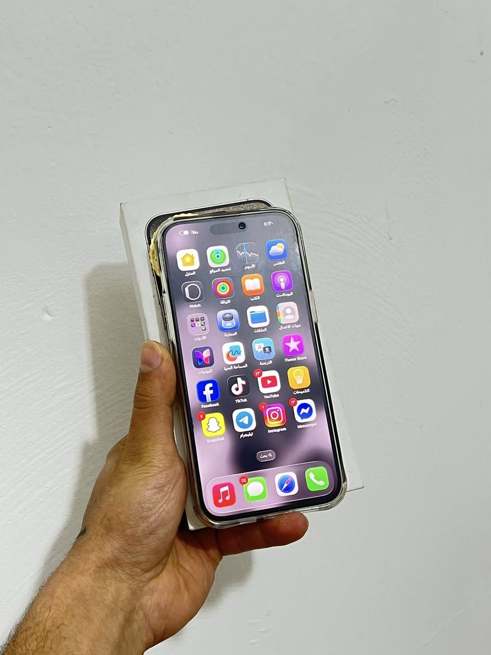 ايفون 15 برو ماكس ماستر شرق اوسط نضيف كلش شخط مابي وتر على وضع الشركه كفاله فقط نقطه صغيره ممبينه ولا مأثره موضحه بالصور باكيته ويا ذاكره 256 بطاريه 82 رايده 825 نهائي مكاني بغداد غزاليه لاتوصيل ولا مراوس ***********

