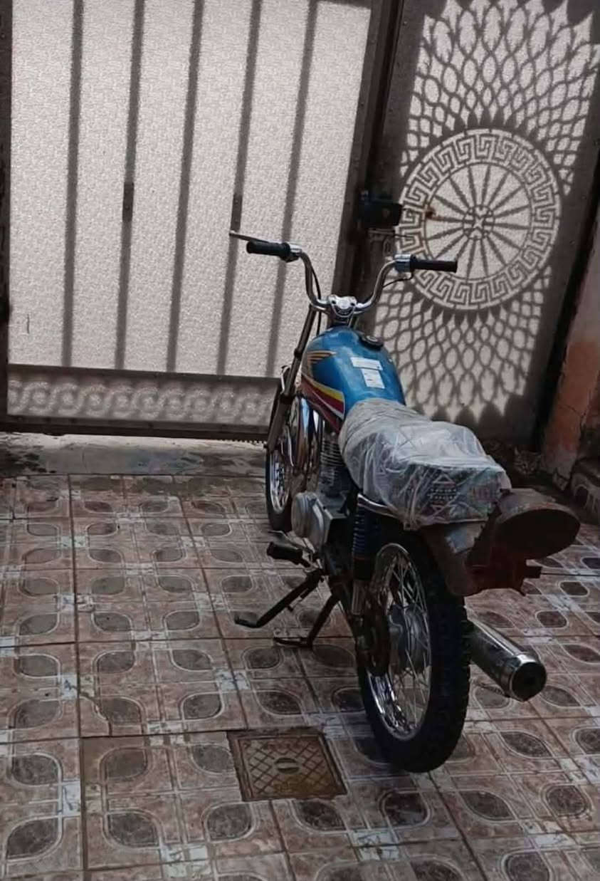 عمي سلام عليكم للبيع دراجه موديل 24 محرك رابيدو شاصي ارشه 14 اوراق اصولي 550 بيه مجال قليل حك الجيه والمو شاري لا يطب خاص ولا يتعبني دراجه عله كل دراجه وتحياتنه الكم🫡  (بابل الحمزه الغربي )


**إذا كنت صاحب هذا الإعلان وتريد حذفه لأي سبب، رجاءا أرسل رسالة إلى الدعم الفني**