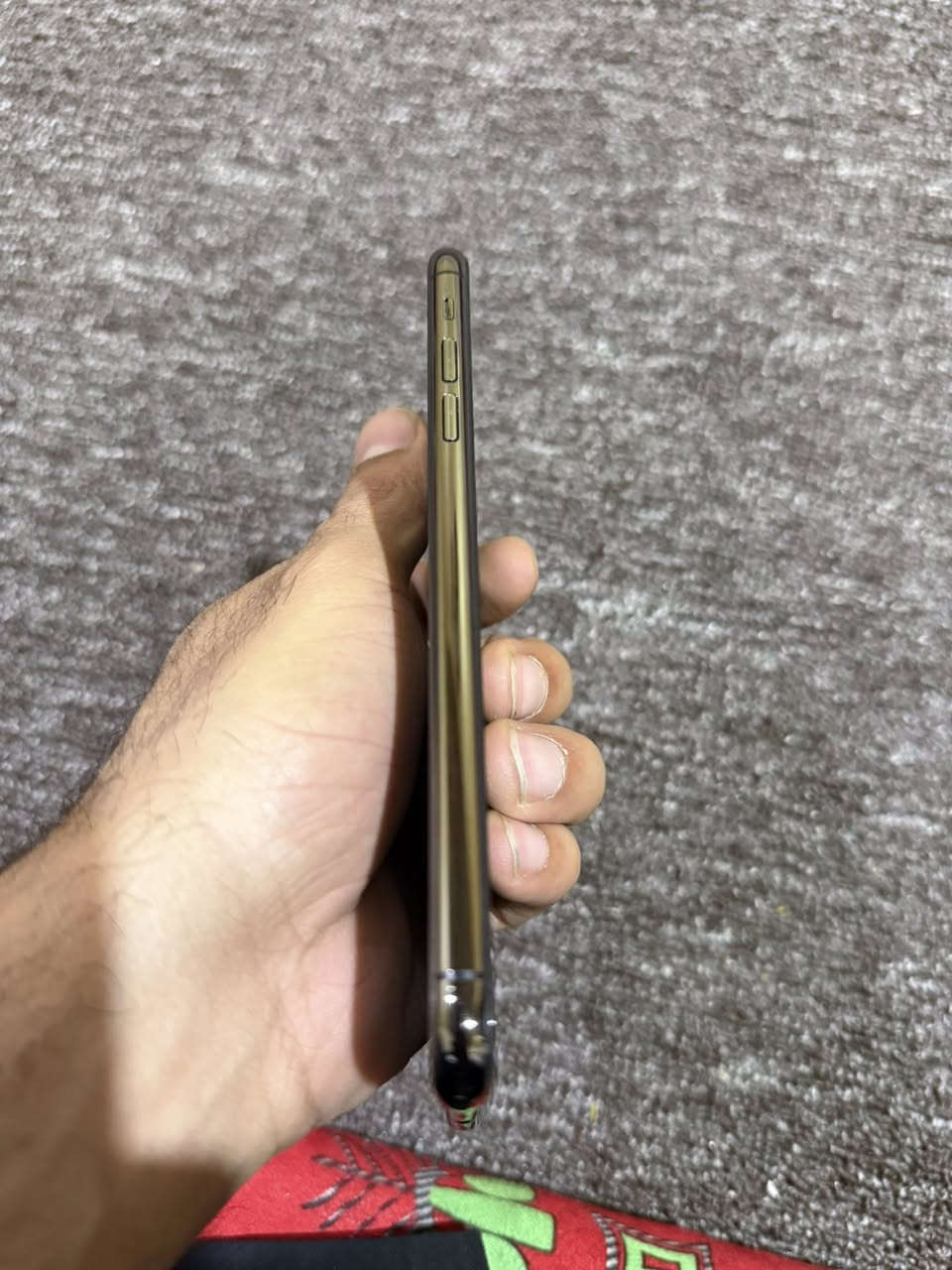 ايفون 11 برو ماكس

بطاريه 83 

ذاكره 256 

جهاز جديد ما مبدل بي اي شي 
وكلشي بي شغال الجهاز جان مضموم

السعر ٣٥٠ قفل مكاني بصره 
***********
