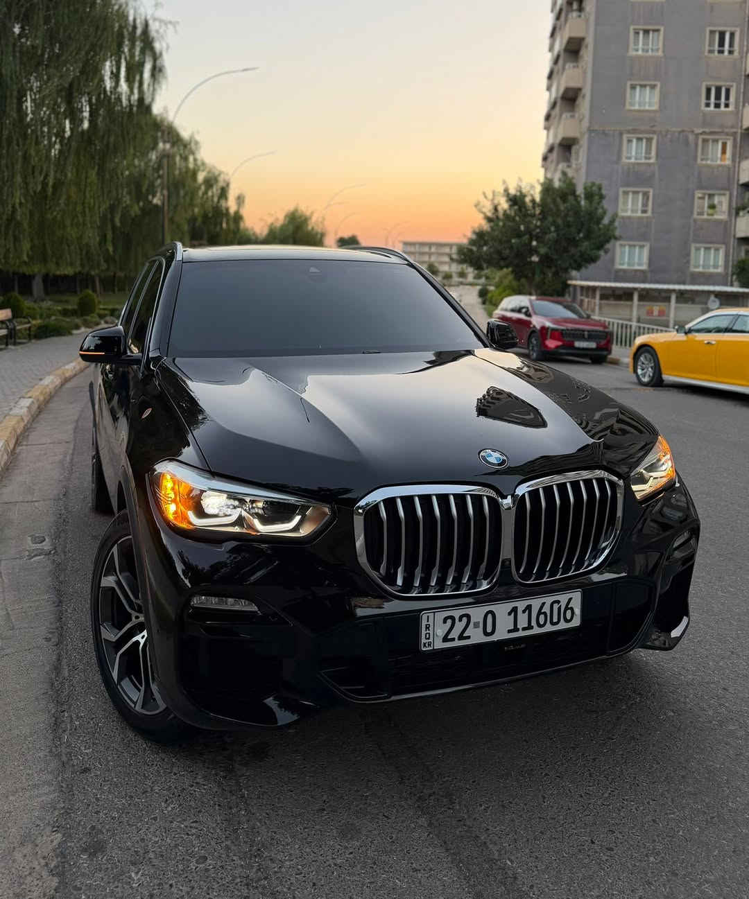 ﷽
‏BMW X5 سياره هيبه وشخصيه بلشارع
سعر : مناسب جدا🔥 
موديل : 2023💎
ماشية : 27 الف فقط🪬
نظافة : السياره 100% ✅
السعر : 377$ 💰
بدون صبغ بدون تبديل بدون رصعات فقط دعاميه اماميه 
صبغ كير محرك كهربائيات كوله بشرط سياره جديده
واتحدى اذا اكو بهيج سعر🚫
مواصفات السيارة فول  كوله عل وضع الشركه📦
داخل جلد كريمي مميز وراقي🔱
بانوراما 
٥ كامرات 
داتاشو
كشنات جلد
انارات مخفية متعدد الالوان
كير كرستال
رادارات
حساسات
اوتو هولد
اوتو بريك
لايتات ليد
تحديد سرعة و تحديد مسار
ستيرن هيتر
و بعد هواية مواصفات متنذكر
 وبيها كتاب تضليل🫡 سياره ب اسمي راسن احولك
 مكان السياره السليمانيه ***********

