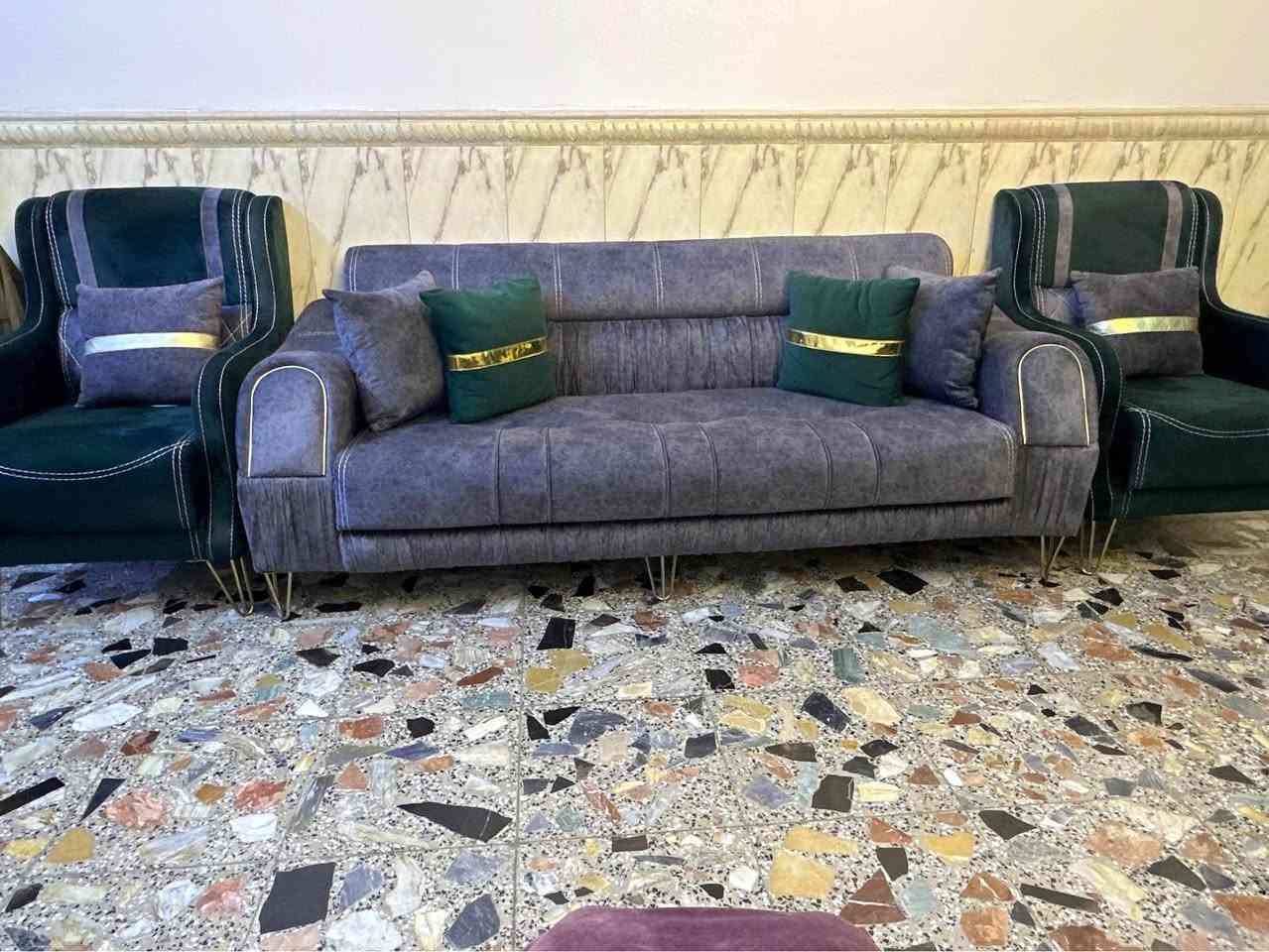 سلام عليكم اخوان 
قنفات على شكل ديوان مستعملات مثل ما موضحات بالصور نظافة ٩٥ ٪؜ شرط عمل درجة اولى تجي تشوف بعينك السعر ب ٦٥٠ وبي مجال للشراي ان شاء الله مكاني بغداد / المحمودية للاستفسار واتس او اتصال 
‭٠٧٧٦ ٢٣٤ ١٨٢١‬ بغداد, العراق
