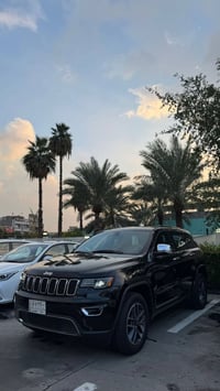 جيب كراند شيروكي  2019 لمتد  رقم بغداد باسمي  مغلفة ppf  الجام عليه لا...