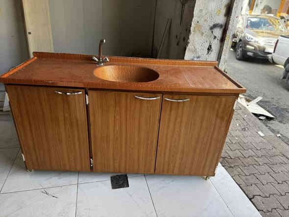 سنكات مرمر باله استعمال قليل نضافه ميه بالميه كله اصلي مو من هذا السوكي الخاص مفتوح اتصال ***********واتساب
المكان تقاطع السايلو تقاطع بيت سيد اربيع
