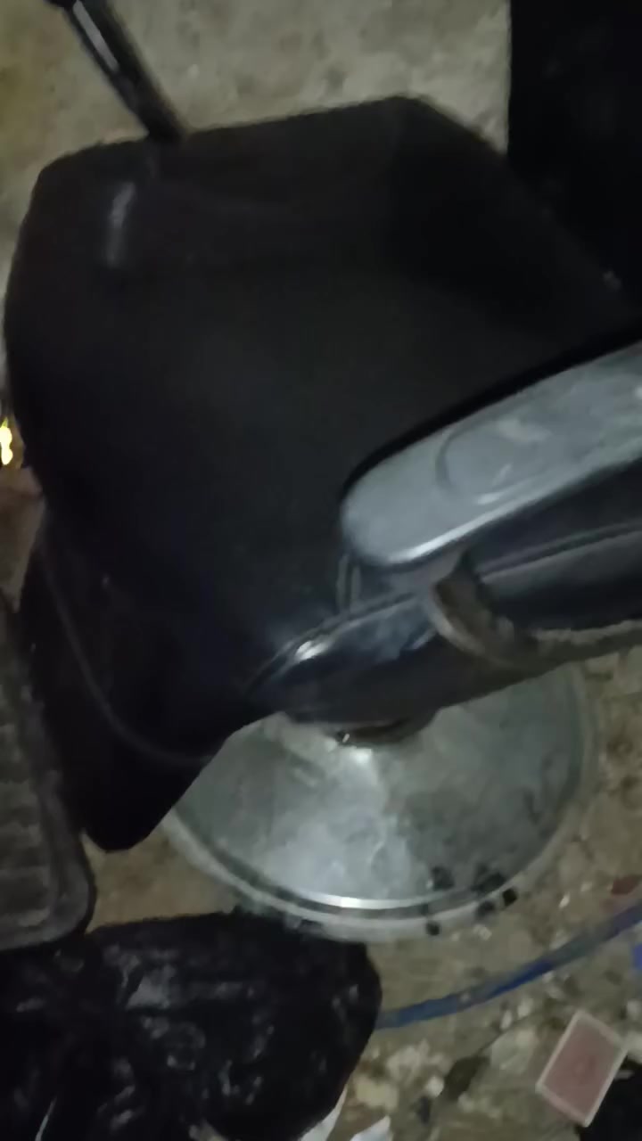 كرسي للبيع ***********مال حلاقه
