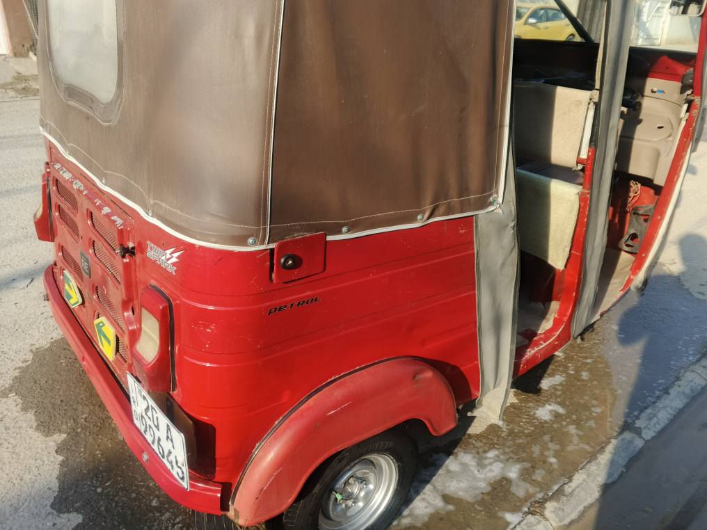 سلام عليكم تكتك للبيع موديل 2018 رقم اجنبي تحويل ثاني يوم مكاني بعقوبة التحرير تكتك خير من الله مكينه خير من الله لاتنقيص ولاتبخير اكسل خير من الله تخم تاير كهربائيات كلها شغاله السعر اتصل ودلل***********
