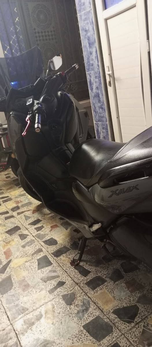 السلآم عليكم 
دراجه اكس ماكس ياماها 300cc سرعتها 160
2019 دراجه خير من الله مكفوله 
دراجه بصمه مثل مااموضح بلفيديو 
وكهربائيات كلها شغاله مابيها نقوصات 
السعر خاص متواجد فيس الرقم ***********
مكاني بغداد
