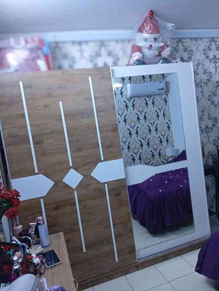 غرفة نوم للبيع  300
ميز تلفزيون مع ملحقاتة سعر 70
ميز مرايا 200 
اشيائي كلها نظيفة وجديدة رجاءً المو شراي ليتعبنا 

للتواصل ***********
