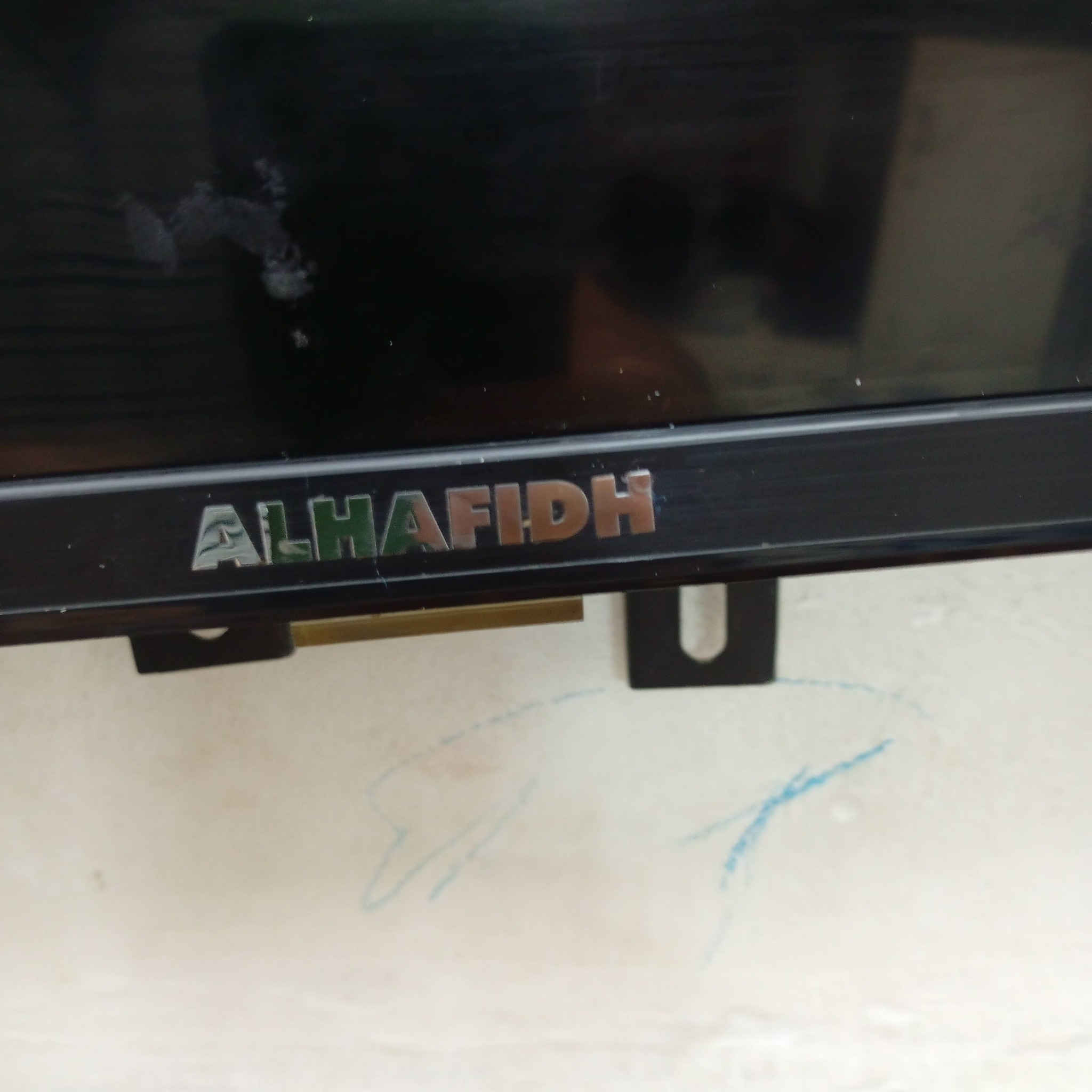 شاشات حجم 32 عاطرات رقم ***********
