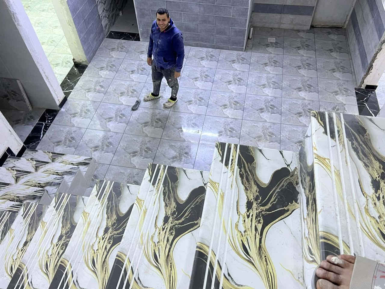 السلام عليكم خلفات مصريين سيراميك جدران وارضيه شغلهم درجه اولى نضافه فول متر 7
عماد الروبي  
*********** 
هاذا رقمه صفحته مال فيس
