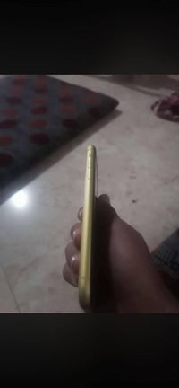 آيفون 11 • ١٢٨ • بطارية ٧٧