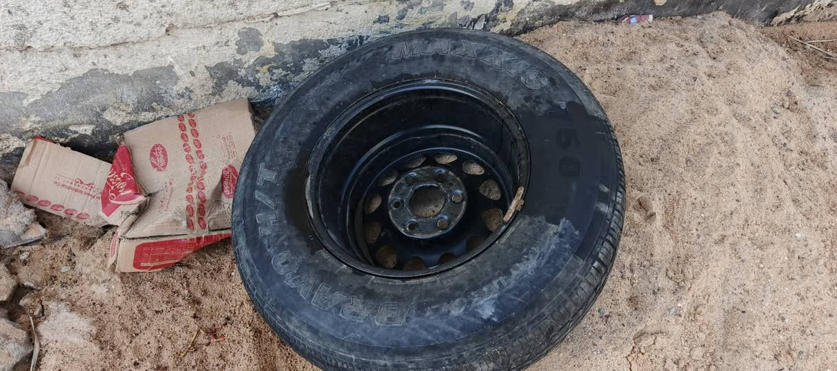 ويل جمسي سيرا للبيع منو يفيده ينطي سعر 
بصره ***********
