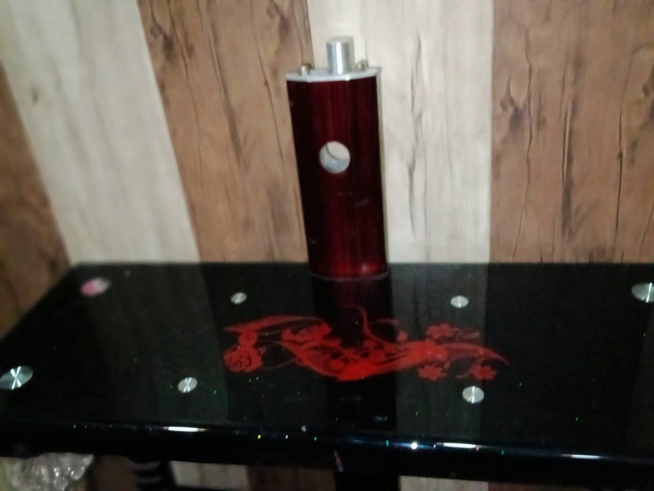 سلام عليكم ميز بلازمة جديد سعر50 وبي مجال عنوان بغداد الحبيبيه رقم الهاتف ***********
