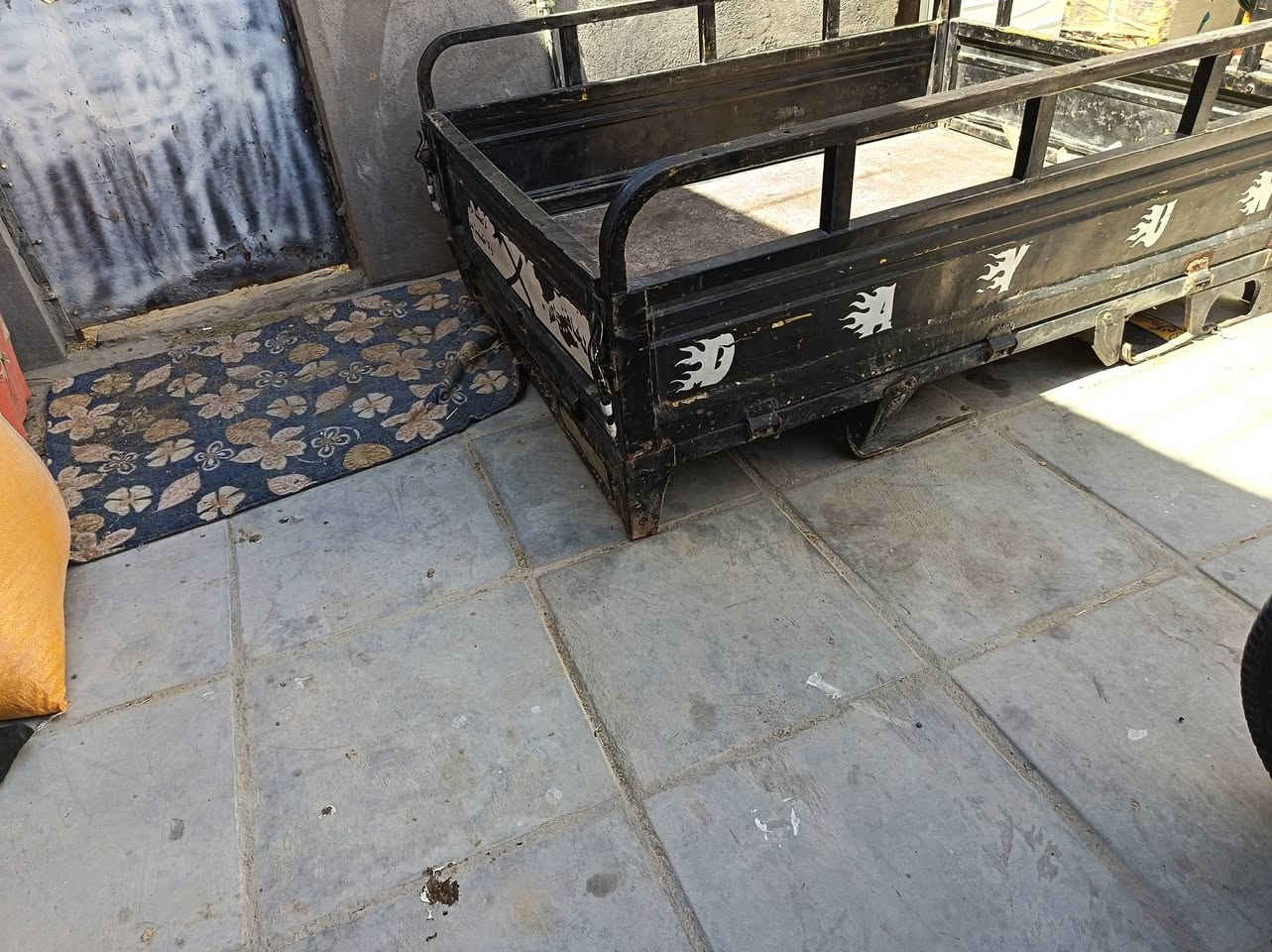 بدي للبيع سعر ٢٢٥ ***********

