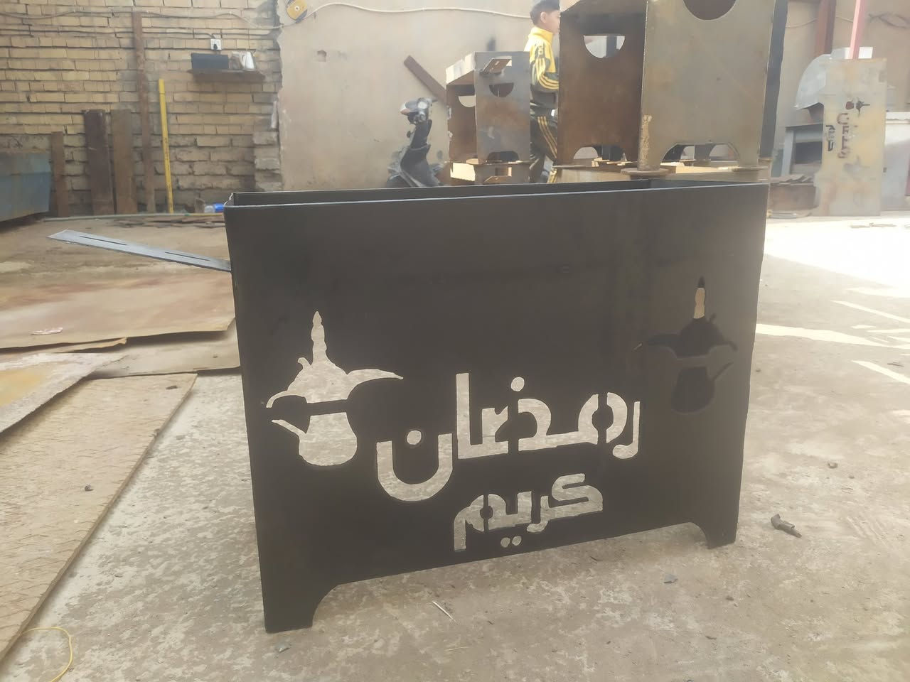 مناقل حديد ثقيل تصميمي
***********
