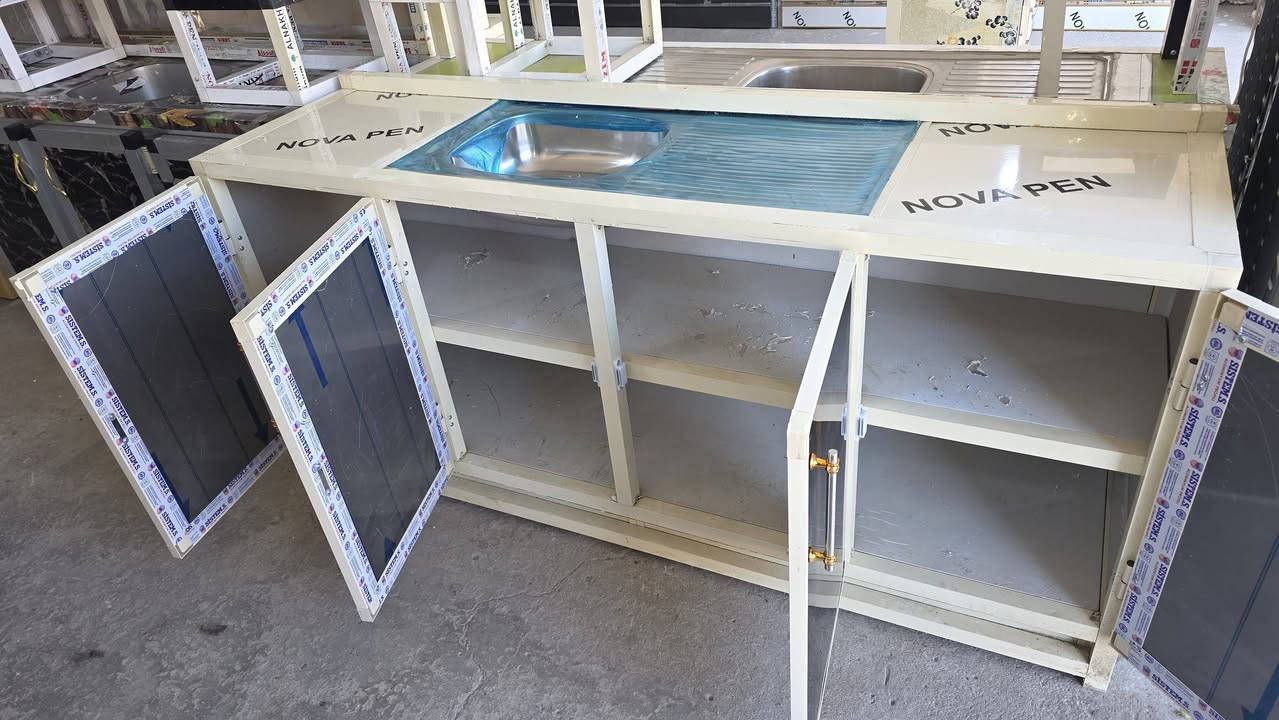 كاونتر مترين مستخدم قليل للبيع السعر 185 العنوان كربلاء حي العامل نهاية 🔚 السوق قرب جامع اهل البيت معرض بركات ال محمد عليهم السلام والتحيه هاتف 📞 ***********
