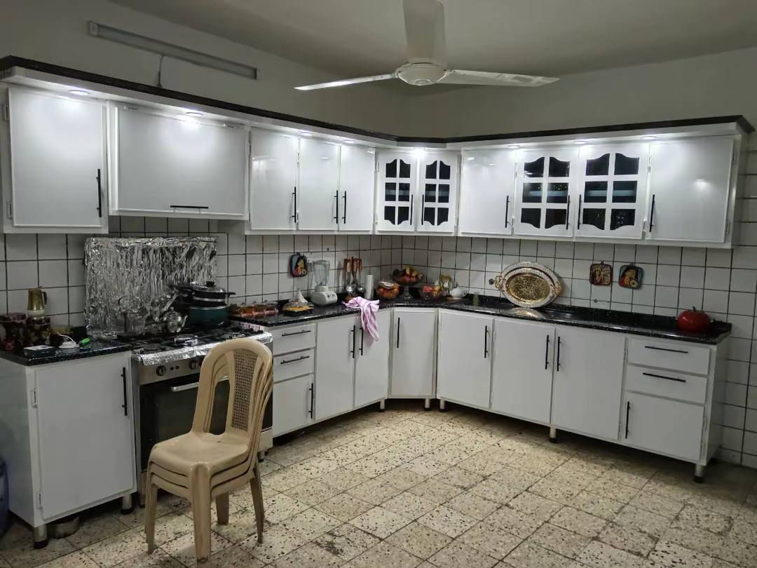 شغل درجه اولي وبي ضمال العنوان بغداد شارع قطر الندى مقابيل مدرسه رفيده *********** الحاب او حابه يتفضل خاص
