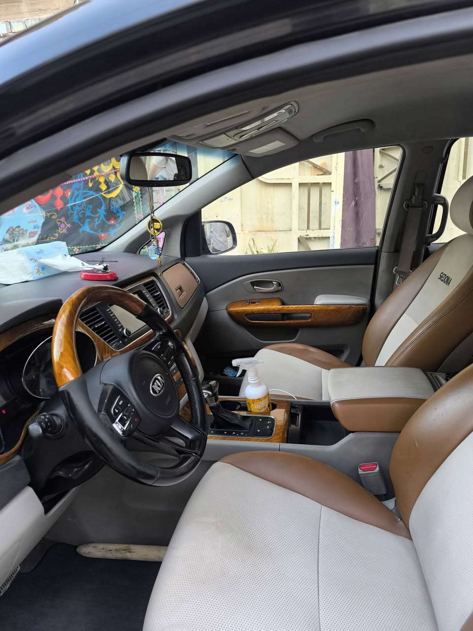 كيا سيدون مديل 17بيه باب وجاملغ خلفي جه اليسرة محرك وكير كفاله السعر /187////***********
