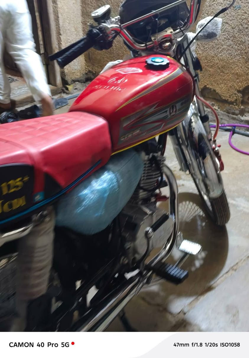 السلام عليكم دراجه تايكر سونك ما ماشيه ولا متر زيرو للبيع 850 وبيهه مجال حك الجيه مكاني بابل قضاء المحاويل متواجد فيس
ورقمي :: ***********
