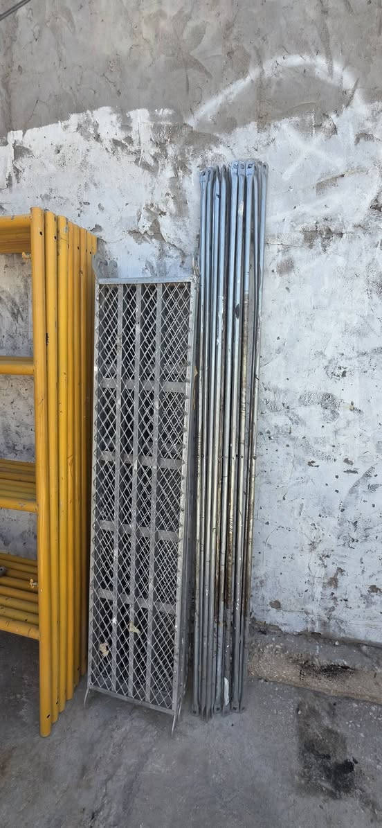 سلام عليكم سكلات للبيع اقفاص عدد 4
مكينه لحيم 200 انبير عدد 1 
حادله وزن 105 نوعيه سترونك عدد 3 / عنوان كربلاء ***********
