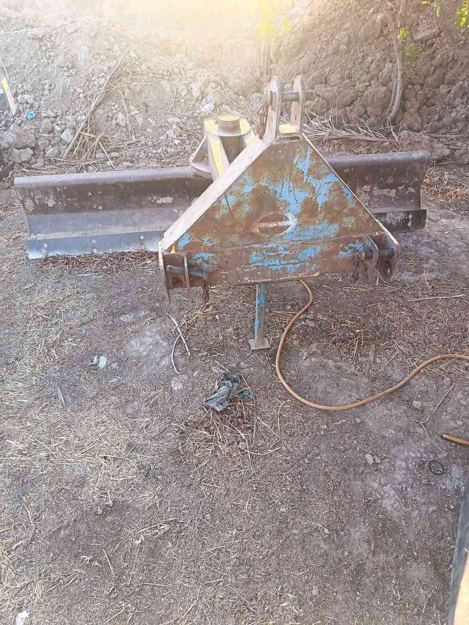 لبيع معدلان ابو صينيه نضيف
***********
