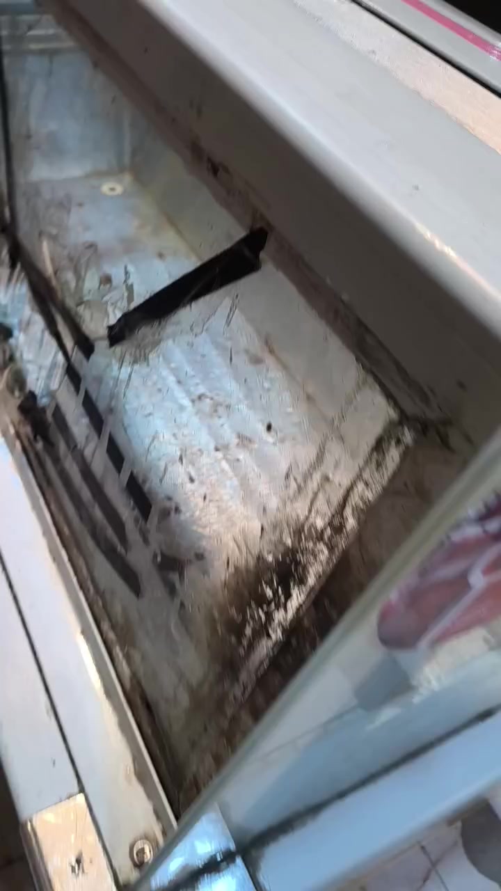 عارضه للبيع كلشي مابيها ماعدا ليك سعر 300 وبيها مجال


**إذا كنت صاحب هذا الإعلان وتريد حذفه لأي سبب، رجاءا أرسل رسالة إلى الدعم الفني**