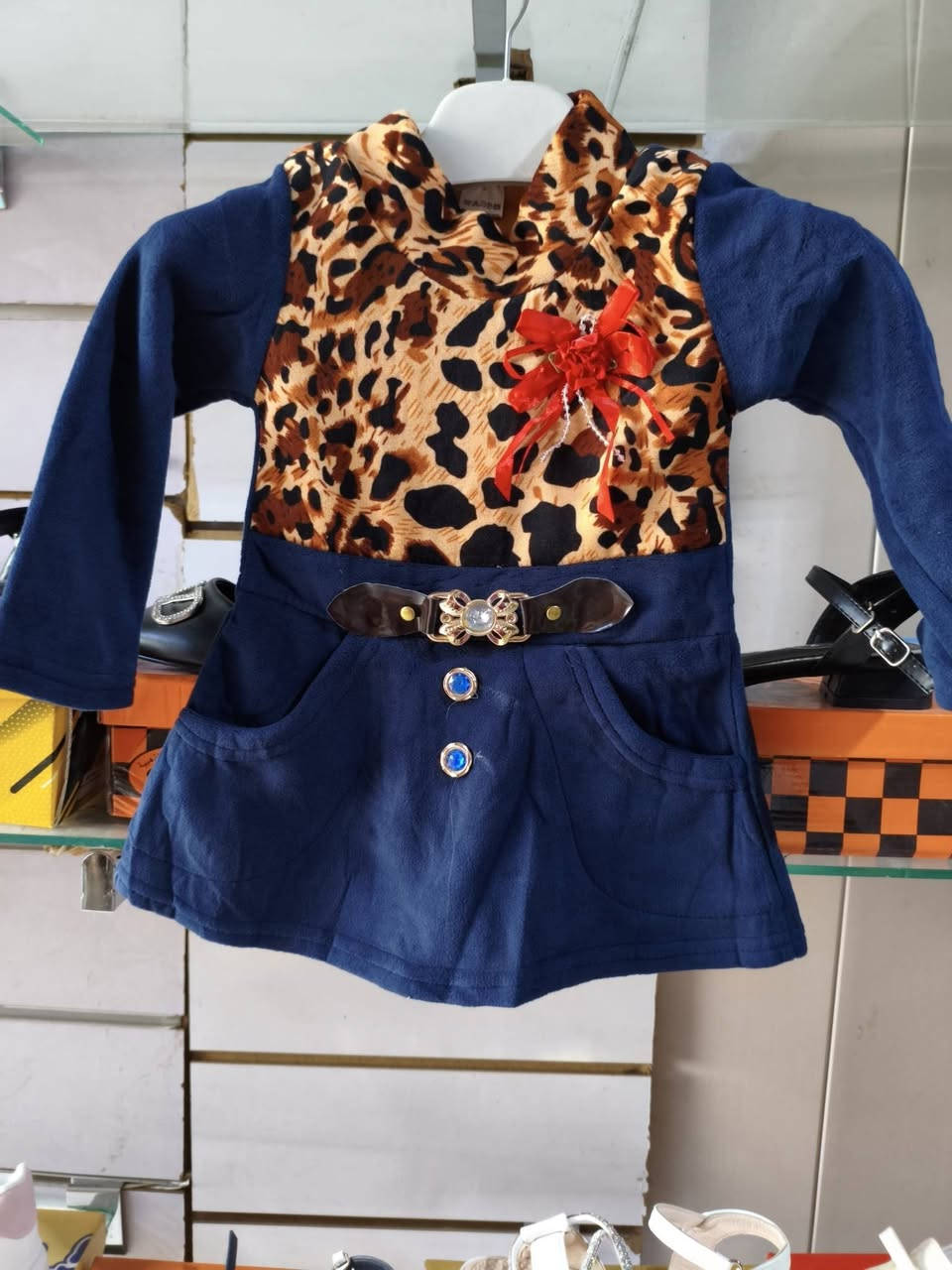 تصفية ملابس واحذيه محل قطع اخيره

اي قطعه داخل المحل ع 5الاف و3 الاف 

جميع الملابس جديدة وليس فيها اي عيوب كذالك الأحذية 

المكان عفك جسر المستشفى قرب اسواق العائله


**إذا كنت صاحب هذا الإعلان وتريد حذفه لأي سبب، رجاءا أرسل رسالة إلى الدعم الفني**