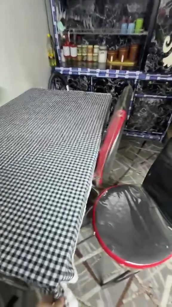 ميز طعام مع٤ كراسي للبيع ب١٠٠


**إذا كنت صاحب هذا الإعلان وتريد حذفه لأي سبب، رجاءا أرسل رسالة إلى الدعم الفني**