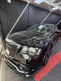 اوباما S احمر C300 اصل 2023 حادث بنيد وجاملغين السعر بلاش‼️ 195$ ✅ فقط...