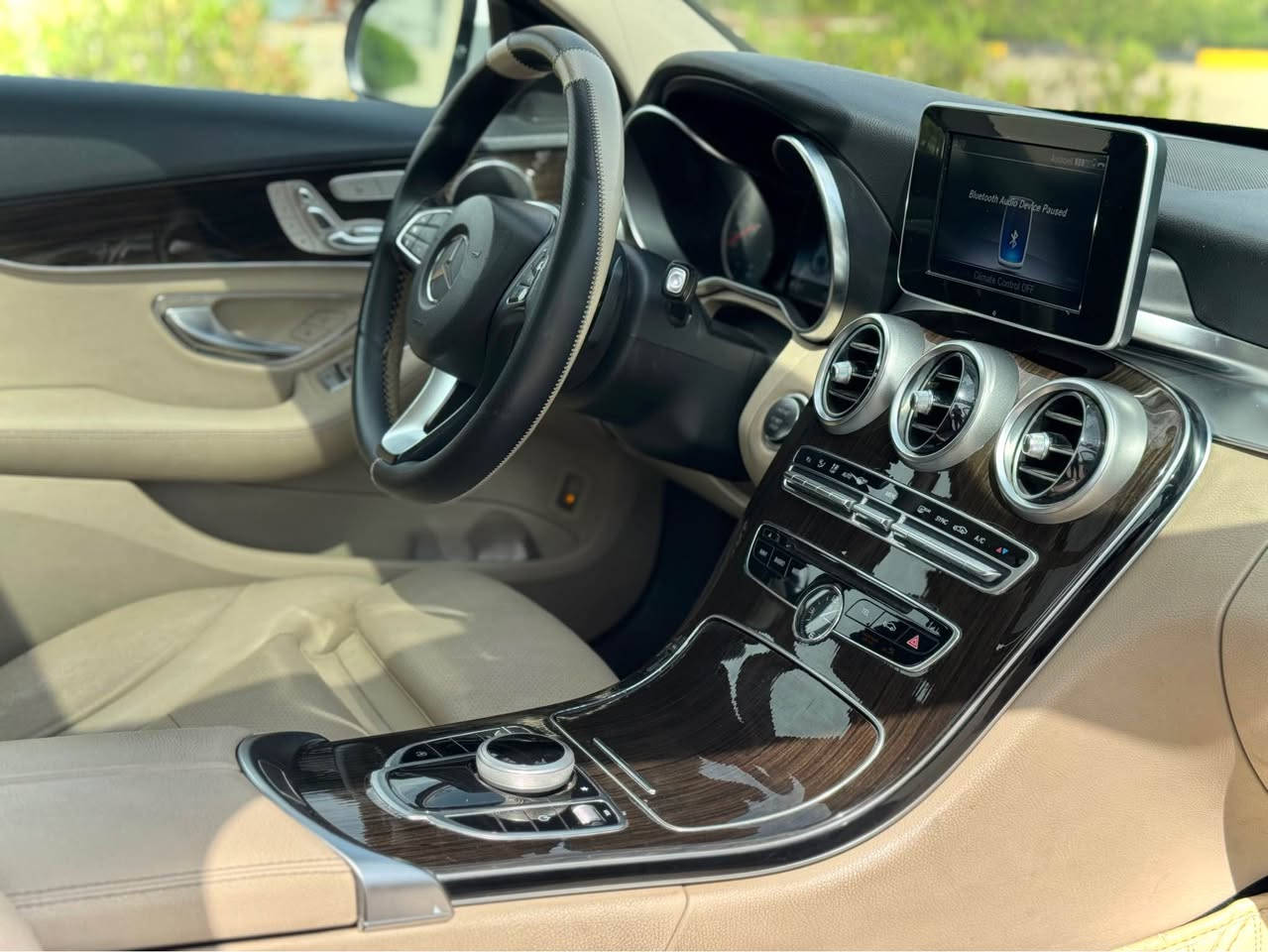 كوردی / عربی 
‎بسم الله الرحمن الرحيم
Mercedes Benz  C-300 2018  
سەیارەیەکی گەنجانە و کەشخە و  کەممەسرەف
گێڕو مەکینە بە شەرت نەکراوەتەوە و بێ کێشەیە
٤ پستۆن ٢.٠ تۆڕبۆ هێزی ٢٤١ ئەسپ مەرغووب 
سەنەوی و رەقەم تازەیە تا ٢٠٢٨ بە ناوی خۆمەوەیە
سەیارەکە تەنها بانزینی سۆپەر و ڕۆنی مارکەی بۆ بەکار هاتووە و چوار تایەو ویلی لۆکی بۆ بەستراوە 
١٥٠،٠٠٠ کم ڕۆیشتوە 

سعر 💵(( 218 )) 💵وەرەقە و معامەلە 

مواسەفات : ئەمریکی 
سڵاید و بەصمە و ماوس گەورە 
کوشن جلد و کارەبا و هیتەر و میمۆری 
شاشە و کامێرە و پێش و دوا حاسە 
ئاوێنە شەفت و فۆرمیکا  زۆر مواسەفاتی تر …

رەقەم شاصی ؛ 55SWF4JB9JU273357

چەمەلغی پێشەوەی سایەق و پەڵەیەکی بچوک بۆیاخە بێ ناو گرتن ئێرباگ شان و سوکان تەقیوە وەک شەریکە چاک کراوەتەوە و بە شەرت ✅

📍شوێن : سلێمانی 

***********☎️
ڤایبەر و واتسئاپی لەسەرە 

—0️⃣7️⃣7️⃣0️⃣2️⃣2️⃣5️⃣2️⃣5️⃣2️⃣4️⃣—

مرسيدس C300 2018  مواصفات امريكي
ماشاءالله سيارة راقية و ممتازة و الاقتصادية 
محرك ٤ سلندر ٢.٠ تيربو قوة ٢٤١ حصان مرغوب 
گير و محرك مامفتوح وكل بشرط بدو اي نقص 
سنوي و رقم جديد ٢٠٢٨ و باسمي تحويل مباشر ✅
ادامه سيارة مضبوط فقط بنزين سوبر و زيت اصلی
تخم تاير و ويل جديد و ماشي ١٥٠ الف كيلومتر 

سعر 💵(( 218 )) 💵ورقة و بيها مجال 

مواصفات: امريكي 
فتحة و بصمة و ماوس كبير 
كشن جلد و كهربائي و تدفئة و خزن
شاشة و كاميرا و حساس امامي و خلفي 
مري شفت و فورميكا و بعد هواي مواصفات…

رقم شاصي: 55SWF4JB9JU273357

بيها حادث خفيف جدا جاملخ امامي و شبر صبغ بدون دواخل ارباك ستيرن و تكمة طاك و راجع نفس بلادي بشرط ✅

📍مكان : سليمانيه 

***********☎️
فايبر و واتساب موجود السليمانية, العراق
